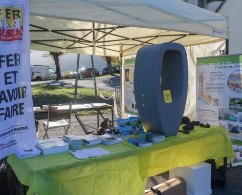 Le stand de FSF et la maquette du marteau de Nogarot